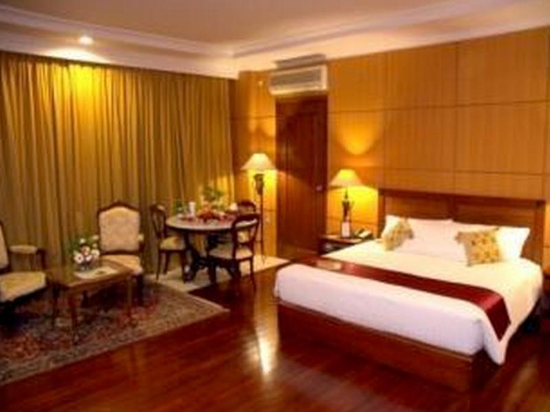 Bumi Senyiur Hotel Samarinda Exterior foto