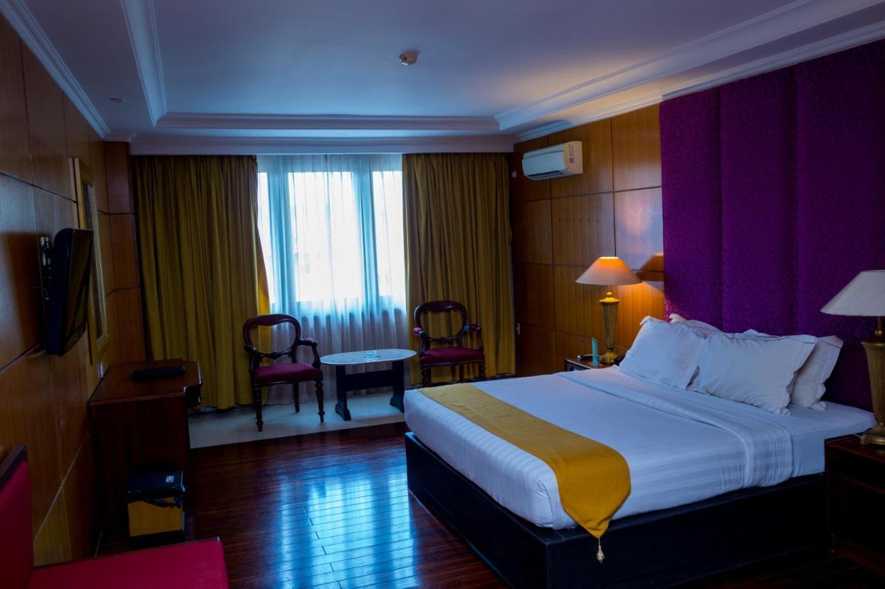 Bumi Senyiur Hotel Samarinda Zimmer foto